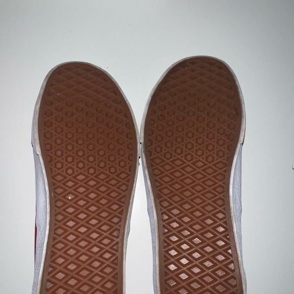 Vans Authentic Skate Shoe - Red
8 womens, 6.5 mens - Picture 6 of 6